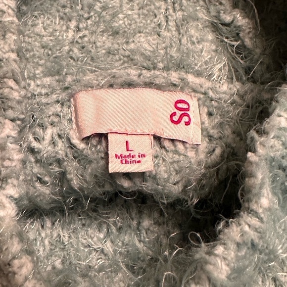 SO Sweater Soft & Fuzzy Gorgeous Light Green Sz Lg Academia Preppy - Picture 8 of 9